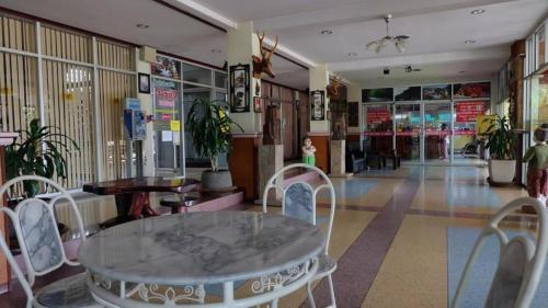 Hihotel Saraburi (SHA Certified), Nong Khae