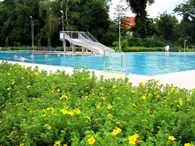 Sport & Beauty 2, Villa Orchard Frankfurt, Main-Taunus-Kreis
