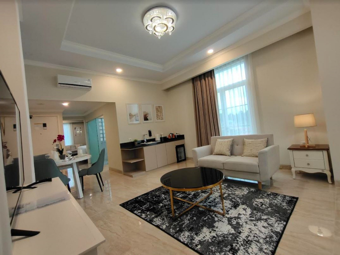 Dining Room 4