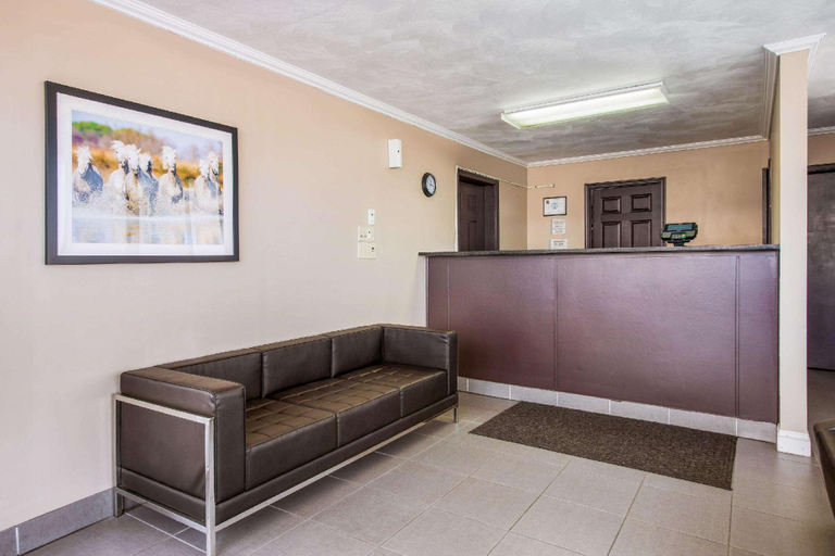 Public Area 2, Rodeway Inn St. Joseph, Berrien