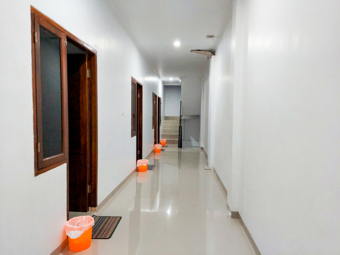 Public Area 5, Benhill Syariah Residence 2 Mitra RedDoorz, Central Jakarta