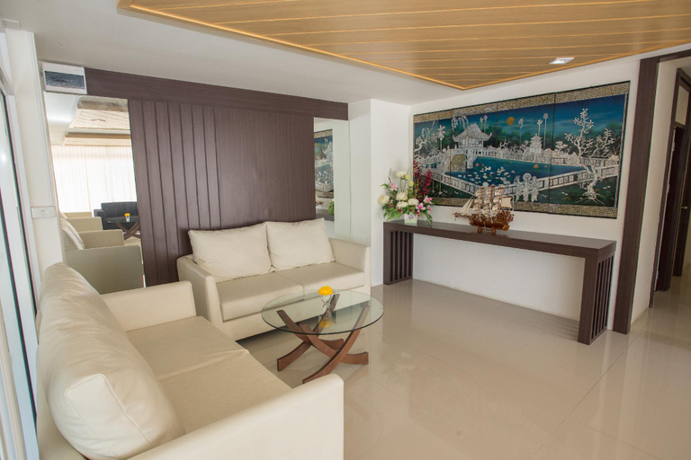 Public Area 2, OYO R-con Sea Terrace, Pattaya