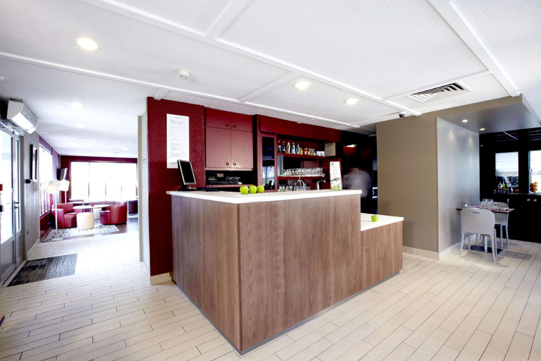 Public Area 3, Hotel Campanile Grenoble Nord - Saint Egrève, Isère