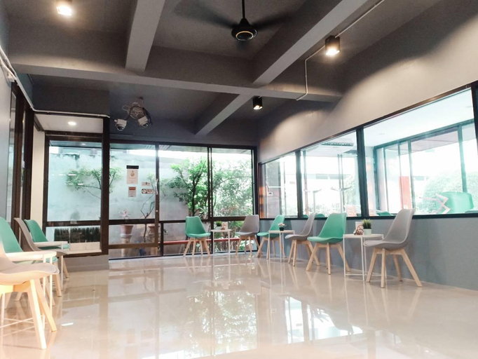 Public Area, Beerapan Hotel, Thon Buri