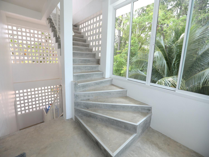 Public Area 2, Chicken House, Klaeng