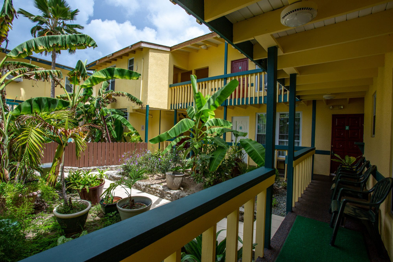 Public Area, Sebastian's on the Beach