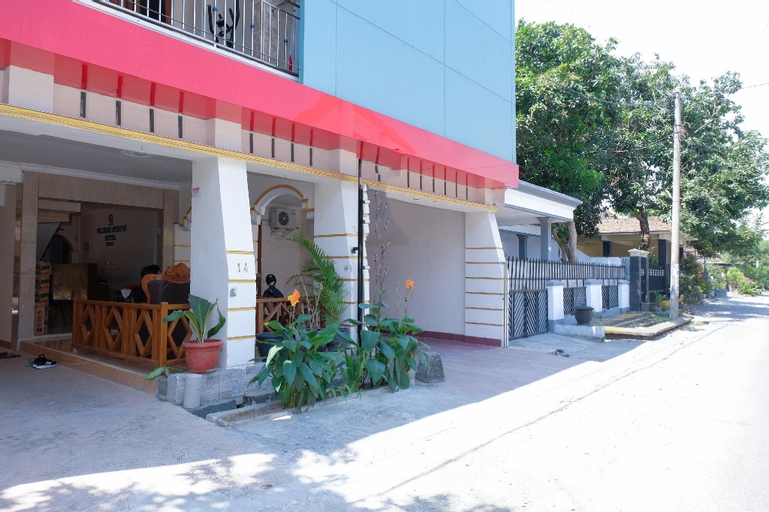 Exterior & Views 3, Hotel Welirang Syariah, Kediri