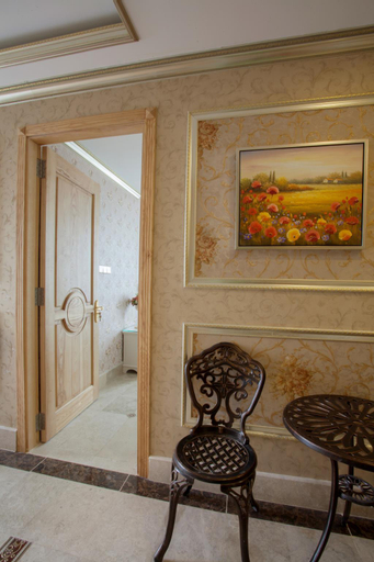 Public Area, 5 ROOM ENTIRE APARTMENT AT CITY CENTER, District 1