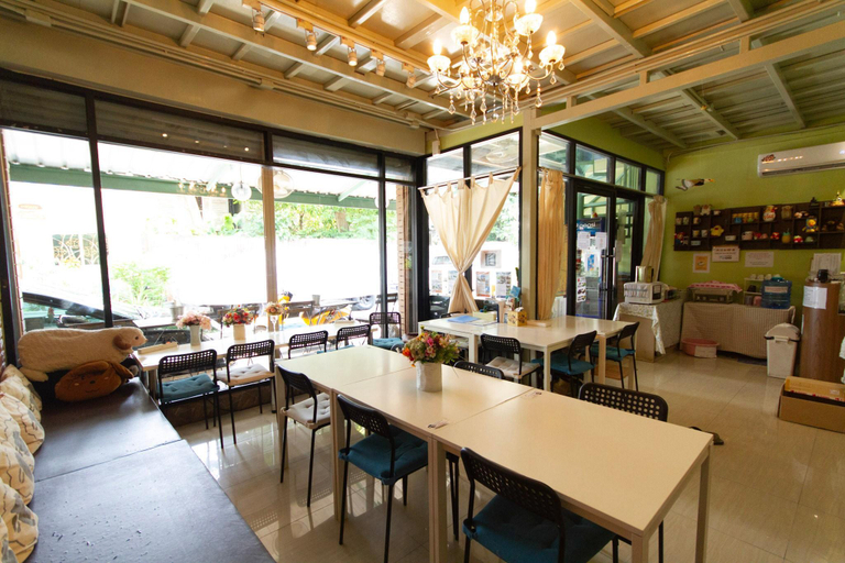 Lobby 3, Counting Sheep Hostel, Phra Nakhon