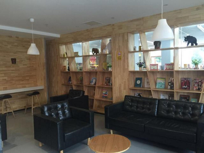 Public Area, 7 Days Premium Yunfu Xinxing Coach Terminal Branch, Yunfu