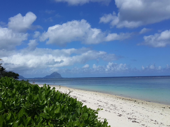 Others 4, Villasun Seafront Apart at CapOuest , Black River
