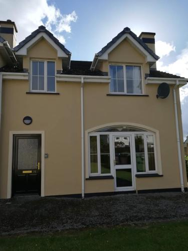 No 14 Killarney holiday village