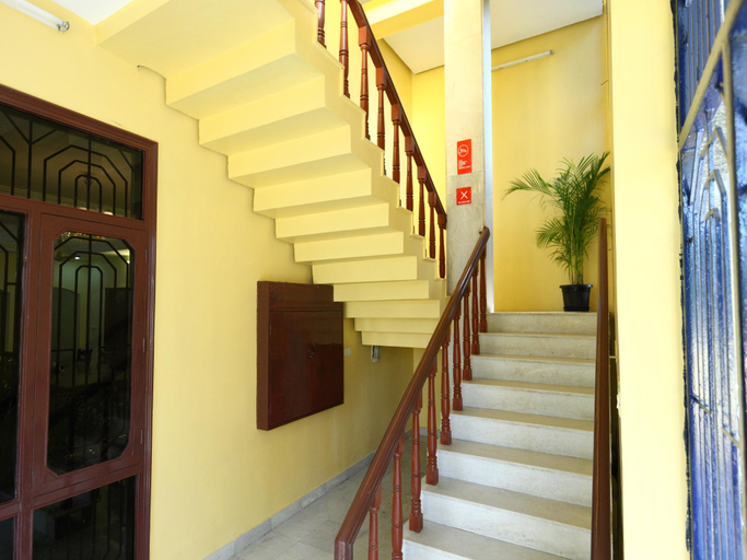 Interior view, Golden Flowers Inn - Ekkatuthangal, Chennai