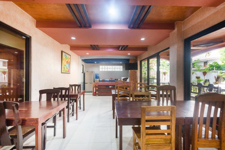 Food & Drinks 4, RedDoorz @ Coco Grove Tourist Inn, Dauis