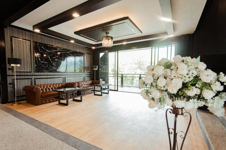 Public Area, D'Endless Resotel, Lan Saka