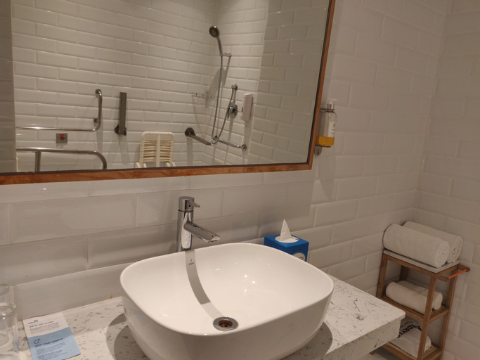 Bathroom 8