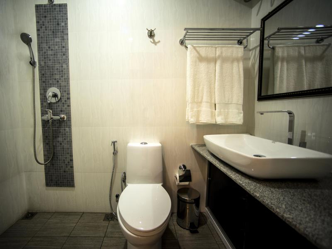 Bathroom 4, Vilu Rest Hotel, Malé