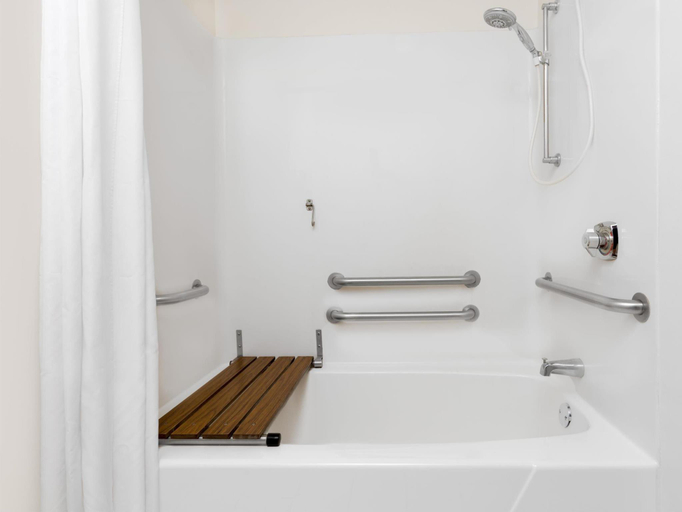 Bathroom 4, Super 8 by Wyndham Sparta, Monroe