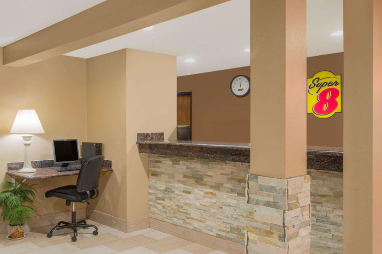 Public Area, Super 8 by Wyndham Story City, Story