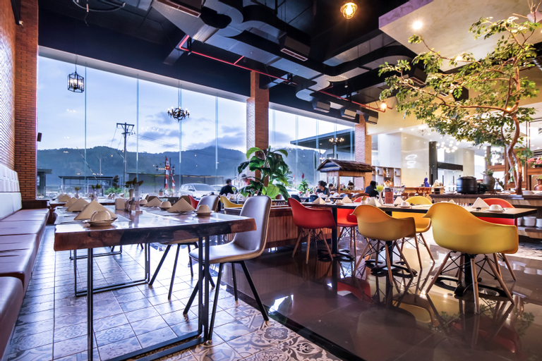Food & Drinks 2, Parkside Gayo Petro Hotel, Central Aceh