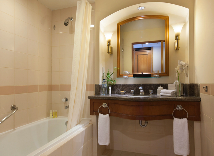 Bathroom 9