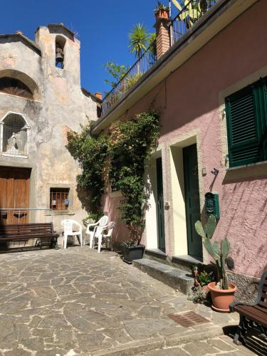 Antique Charm with Terrace, La Spezia