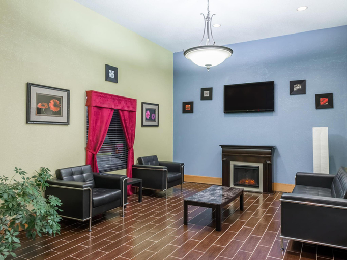 Public Area, Days Inn & Suites by Wyndham Casey, Clark