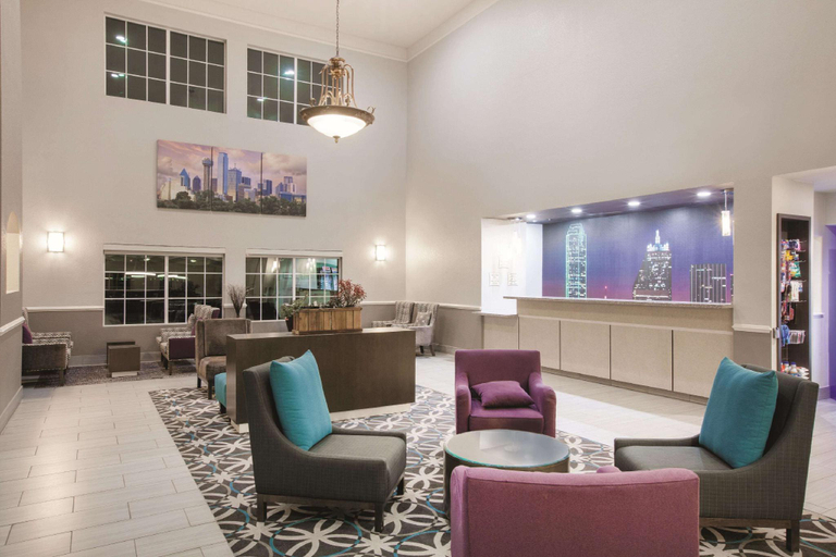 Public Area 2, La Quinta Inn & Suites by Wyndham Mansfield TX, Tarrant