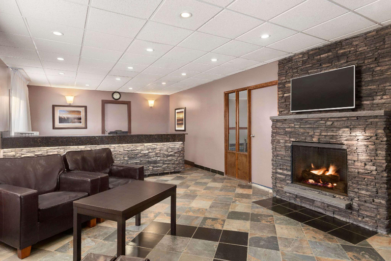 Public Area 2, Travelodge by Wyndham Meadow Lake, Division No. 17