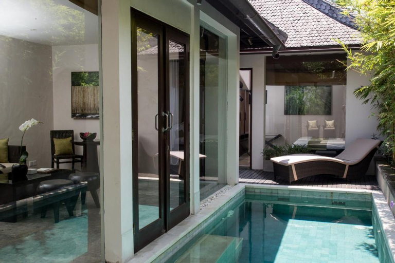 Swimming Pool 4