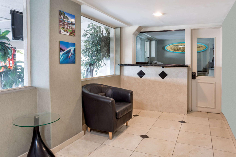 Public Area 2, Travelodge by Wyndham San Clemente Beach, Orange