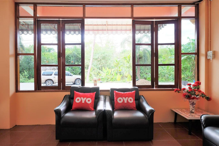 Public Area 3, OYO 588 Rose In Mansion, Muang Trang