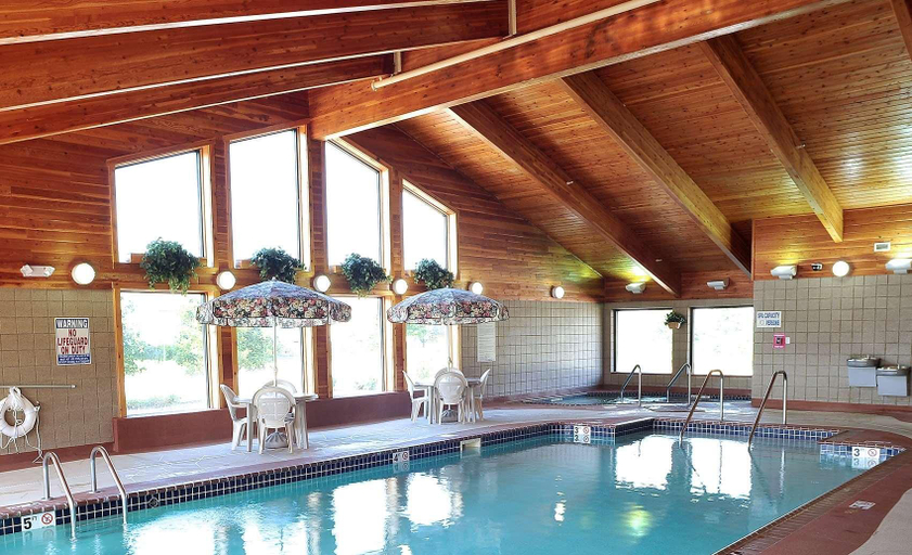 Sport & Beauty 5, AmericInn by Wyndham Oswego, Kendall