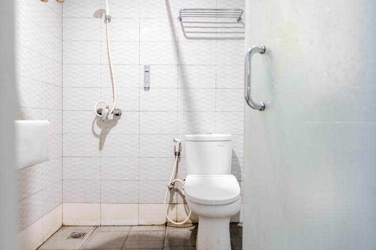 Bathroom 8
