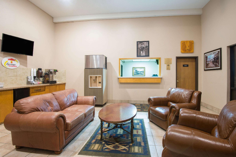 Public Area 2, Super 8 by Wyndham Abilene KS, Dickinson