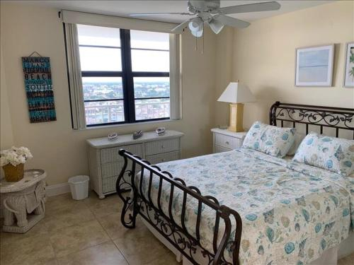 SST3-1904 - South Seas Tower condo, Collier