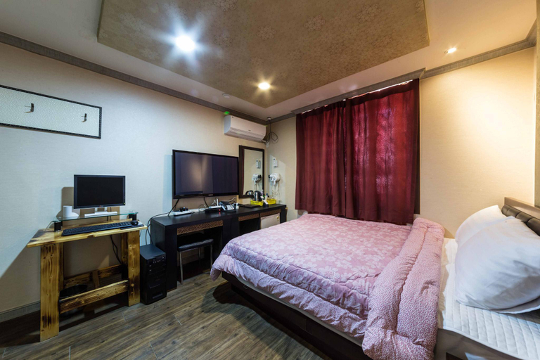 Bedroom 4, Inje Inje Hotel, Inje