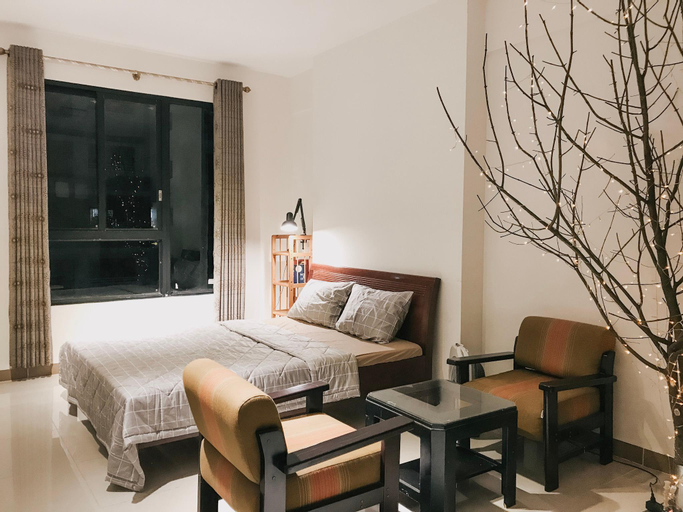 Free NETFLIX Simple and Modern Apartment (SECC), District 7