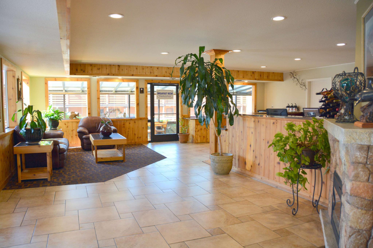 Public Area, Surestay Plus By Best Western Gold Beach, Curry