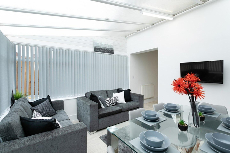 Public Area 3, Nottingham Serviced Accommodation (Chayil Experts), Nottingham
