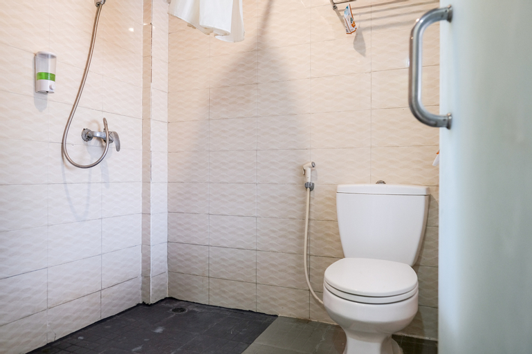 Bathroom 9