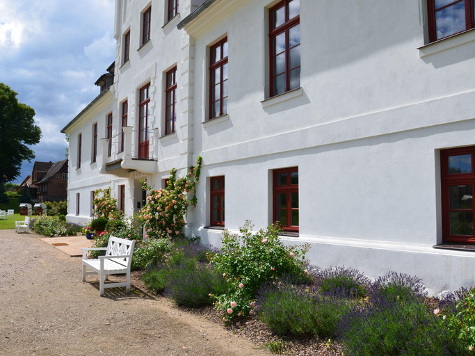 Others 3, Wohnung in Satow mit Garten, Rostock