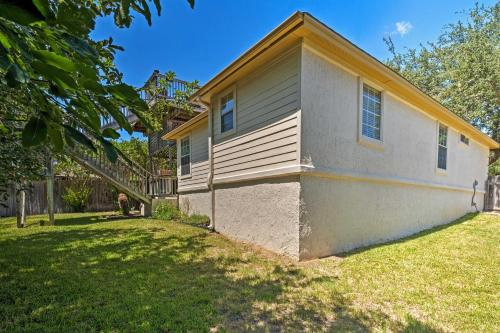 Charming Home with Rooftop Deck on Lake Travis!, Travis