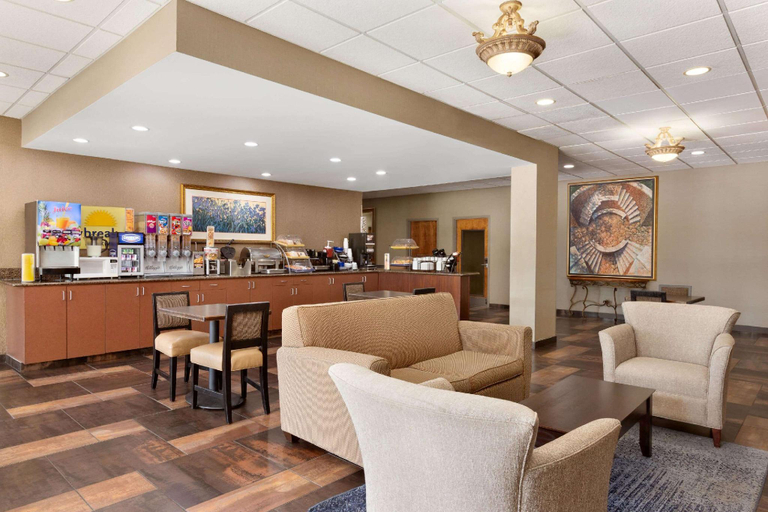 Public Area 2, Red Roof Inn Baltimore South - Glen Burnie, Anne Arundel