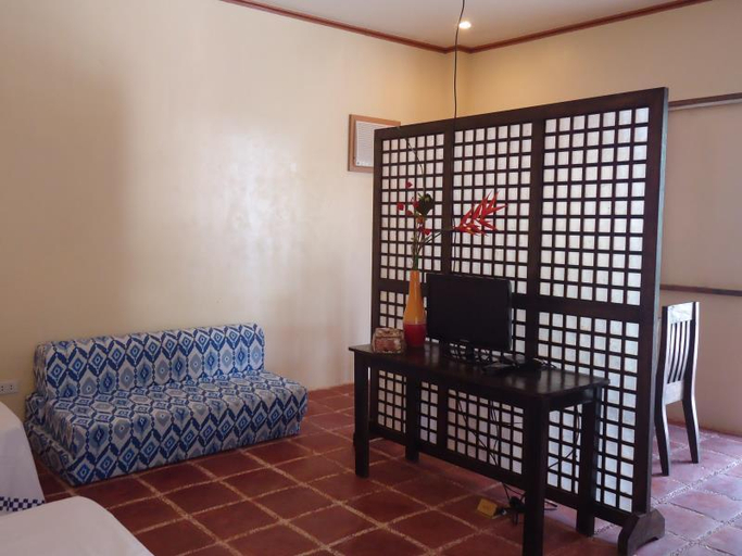 Bedroom 2, The Lighthouse Resort, Oslob