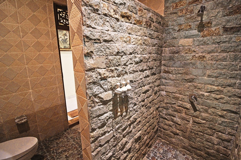 Bathroom 5