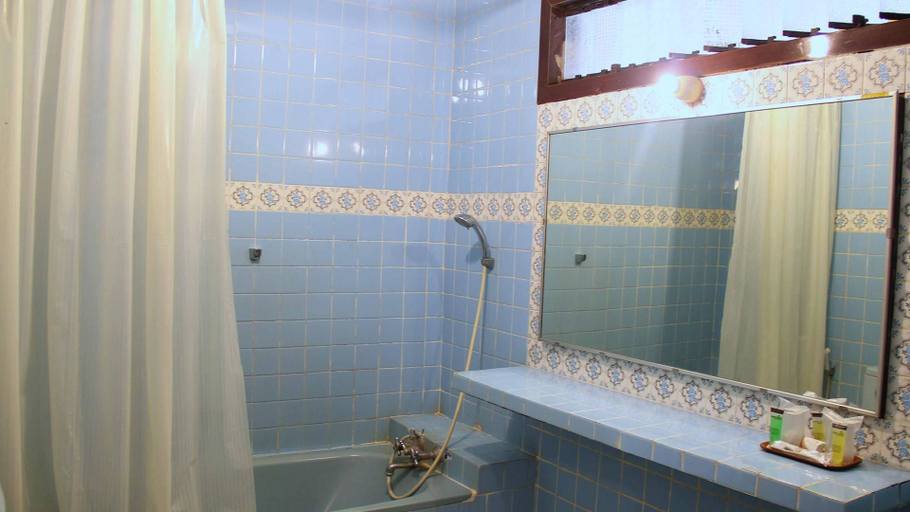 Bathroom 3, Sindang Reret Hotel & Restaurant Ciwidey, Bandung