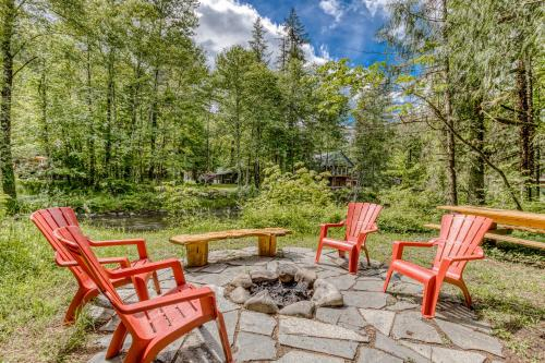 Riverside Retreat, Clackamas