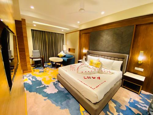 DREAMZ INN & SUITES, Panchkula