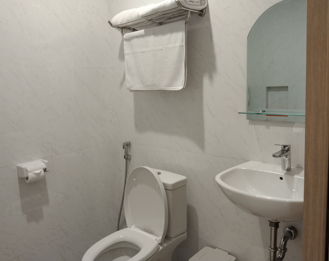Bathroom 5, Botanic Hotel, Samarinda
